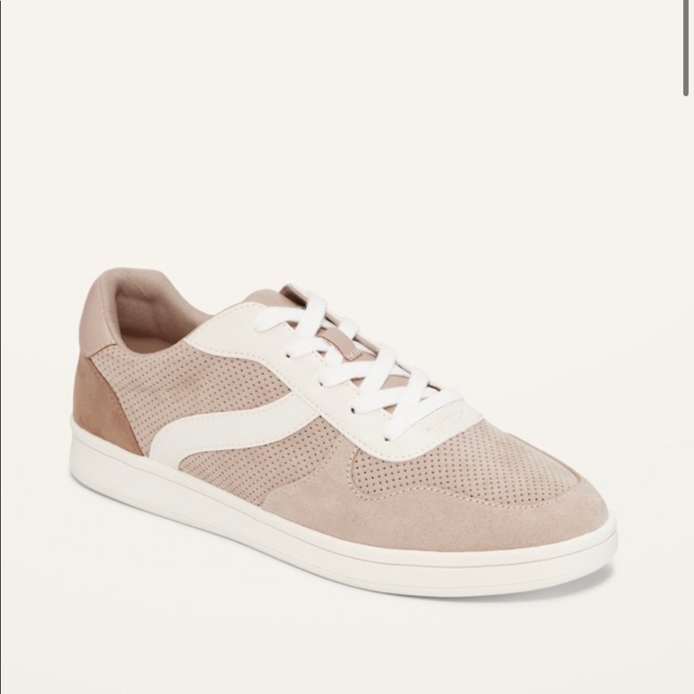 EUC Old Navy Suede Sneaker Tennis Shoes Trainers Beige White Fashion Fall